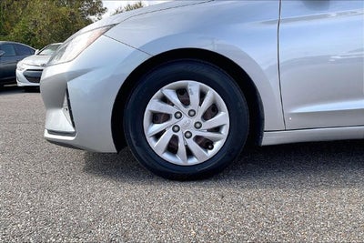 2020 Hyundai Elantra SE