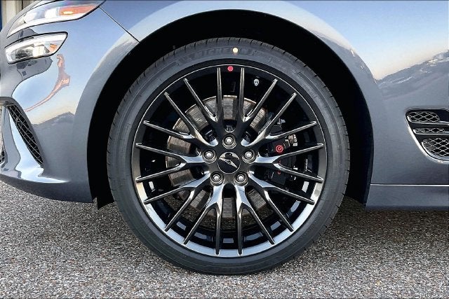 2027 Genesis G70 2.5T Prestige