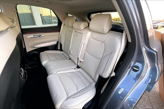 2027 Genesis GV70 2.5T Advanced