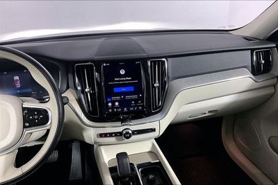 2023 Volvo XC60 B5 Plus Bright Theme