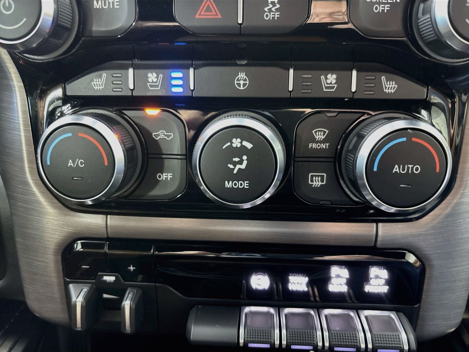 2020 RAM 3500 Laramie Longhorn