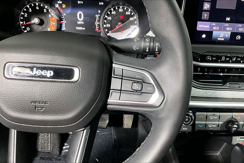 2023 Jeep Compass Latitude Lux