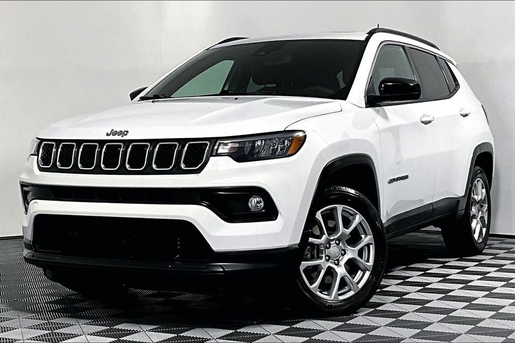 2023 Jeep Compass Latitude Lux