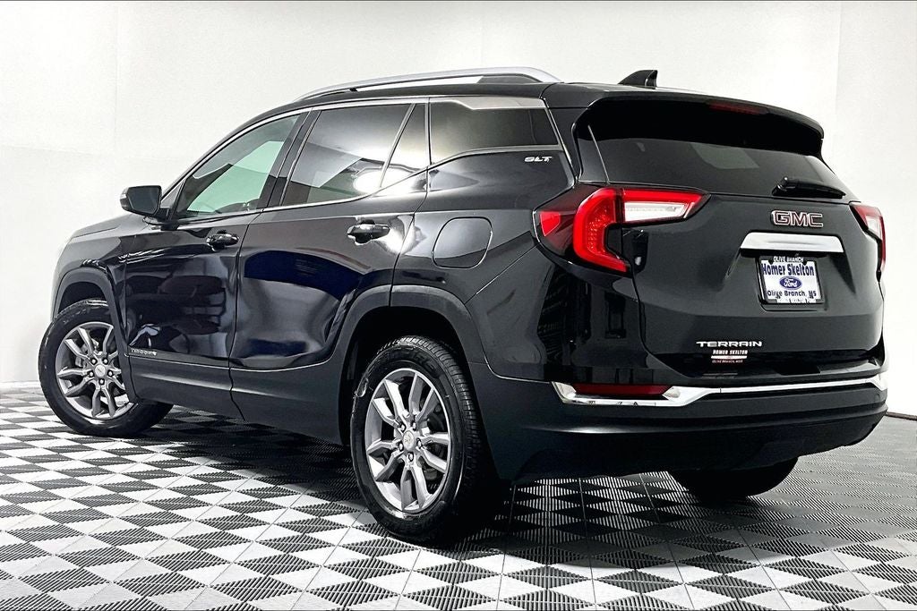 2023 GMC Terrain SLT