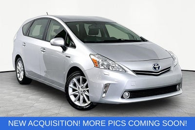 2014 Toyota Prius v Five