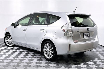 2014 Toyota Prius v Five