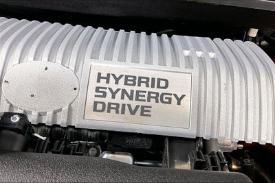 2014 Toyota Prius v Five