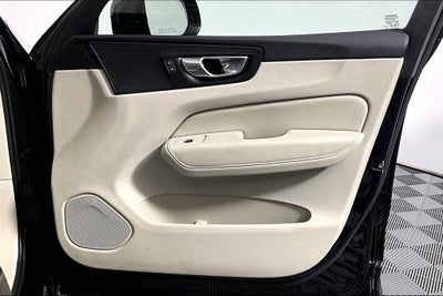 2023 Volvo XC60 B5 Plus Bright Theme