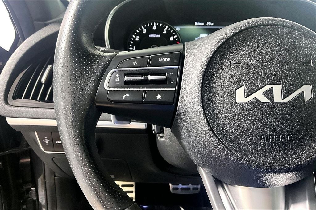 2023 Kia Stinger GT2 - Photo 18