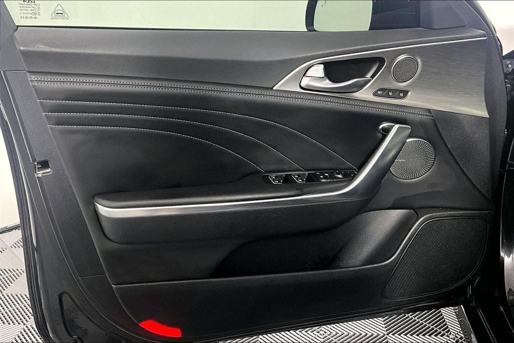 2023 Kia Stinger GT2 - Photo 23