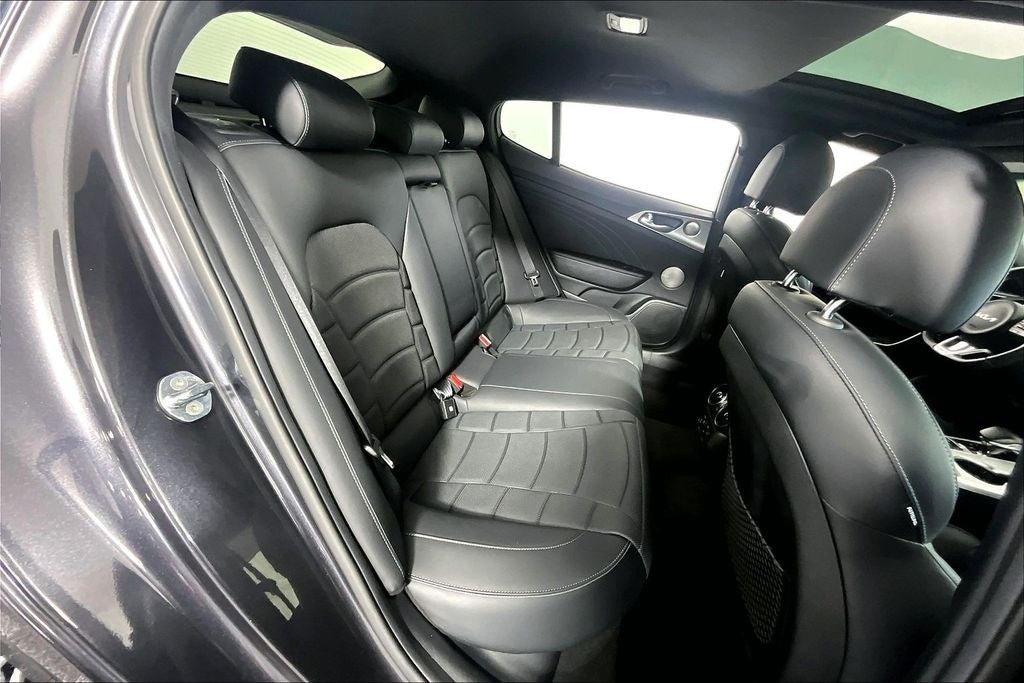 2023 Kia Stinger GT2 - Photo 27