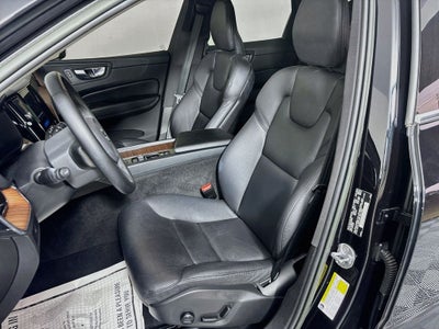 2023 Volvo XC60 B5 Plus Bright Theme