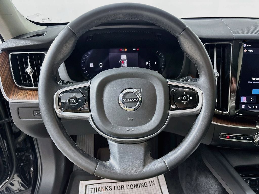 2023 Volvo XC60 B5 Plus Bright Theme