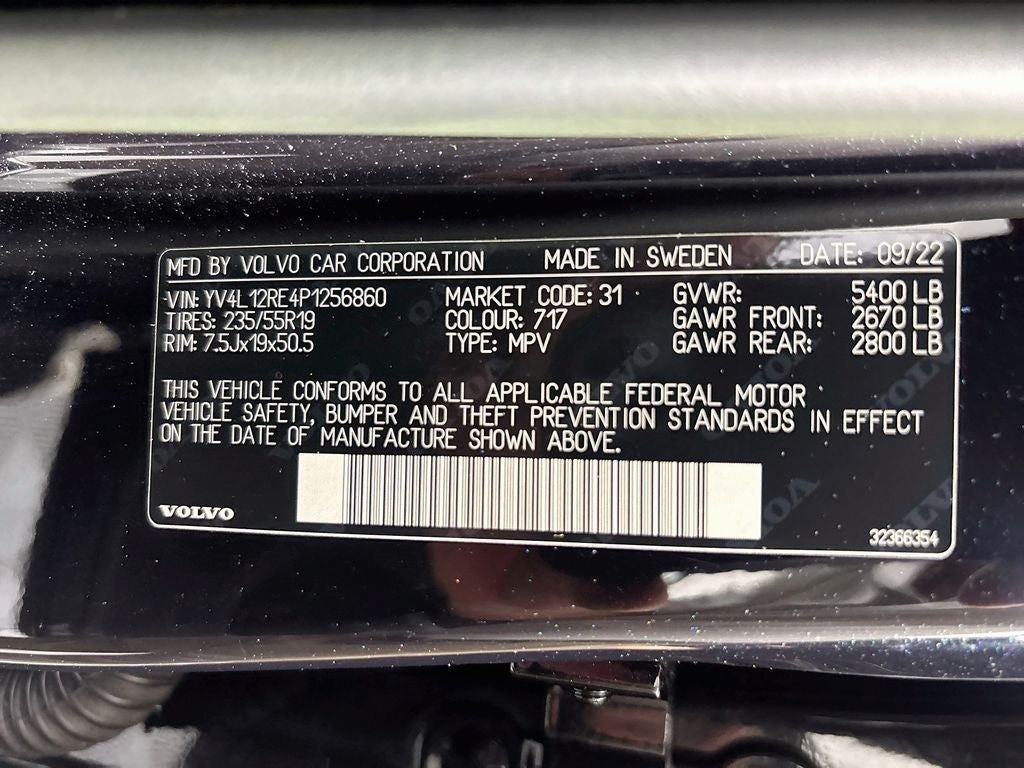 2023 Volvo XC60 B5 Plus Bright Theme