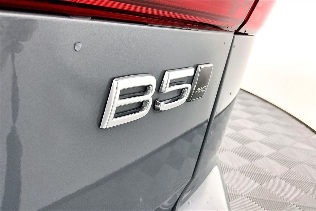 2024 Volvo XC60 B5 Core