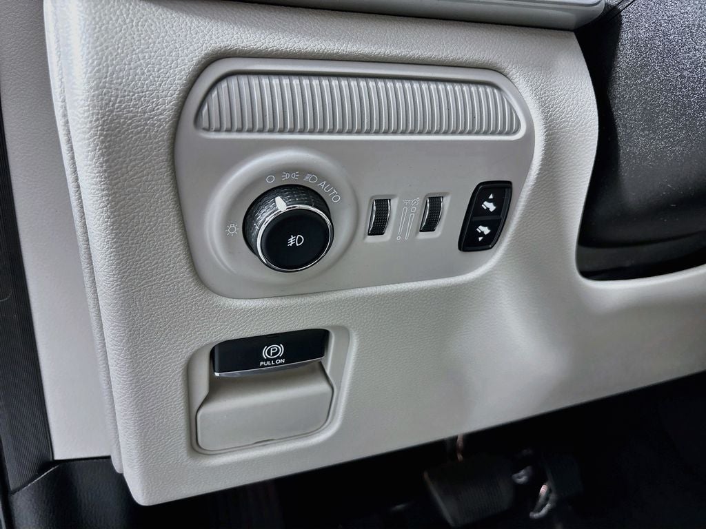 2024 Jeep Wagoneer Base