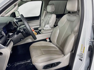 2024 Jeep Wagoneer Base