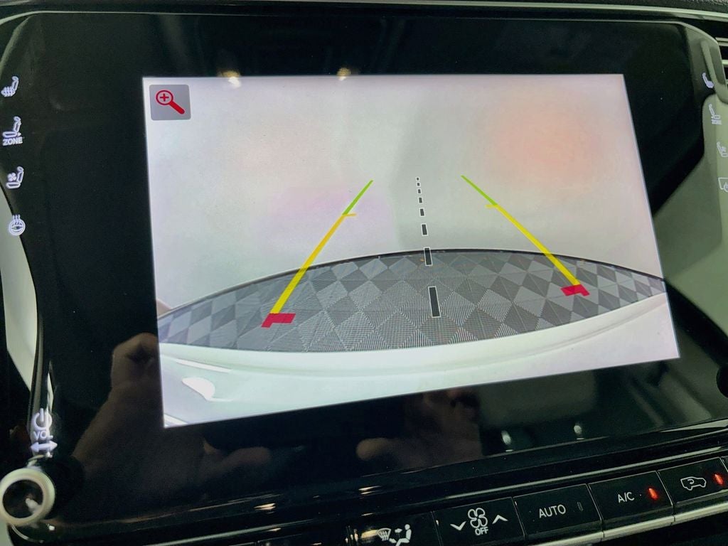 2024 Jeep Wagoneer Base