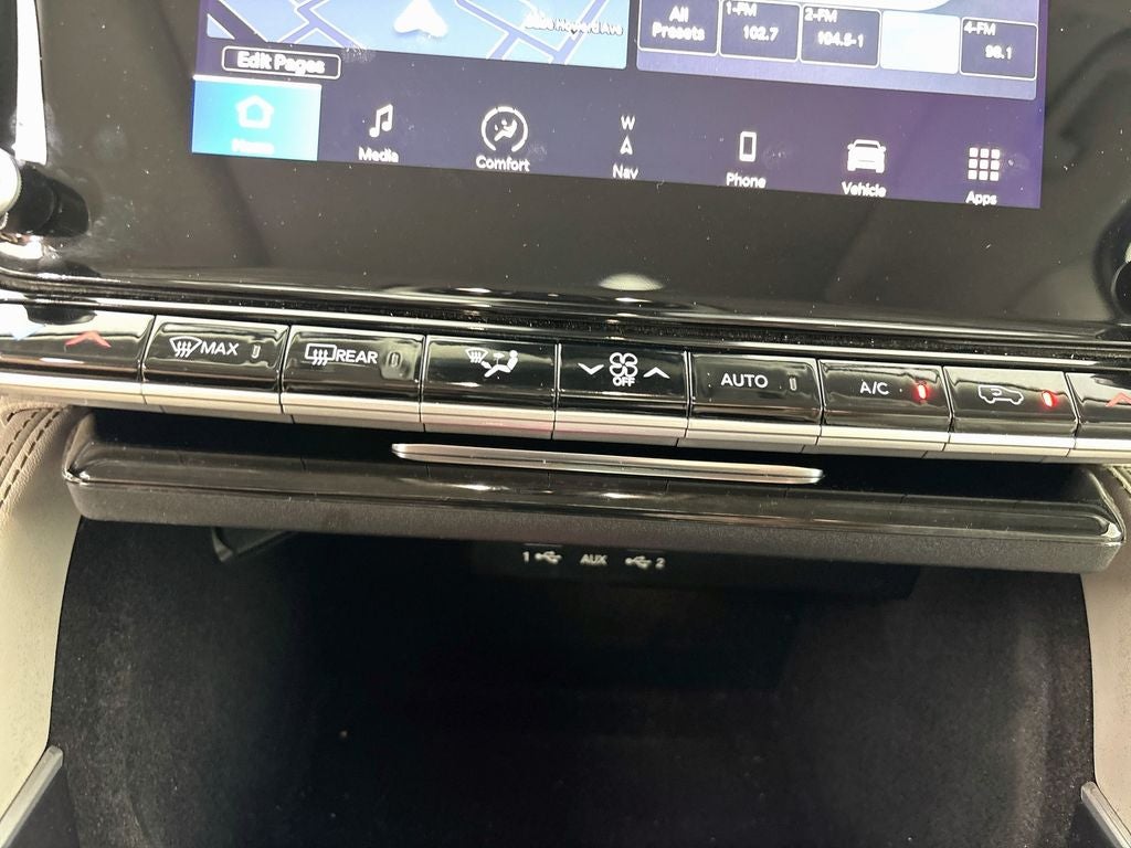 2024 Jeep Wagoneer Base