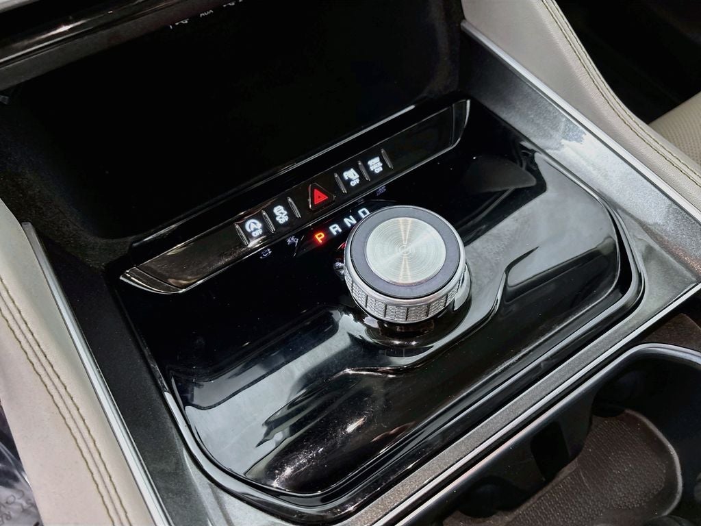 2024 Jeep Wagoneer Base