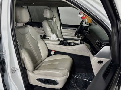 2024 Jeep Wagoneer Base