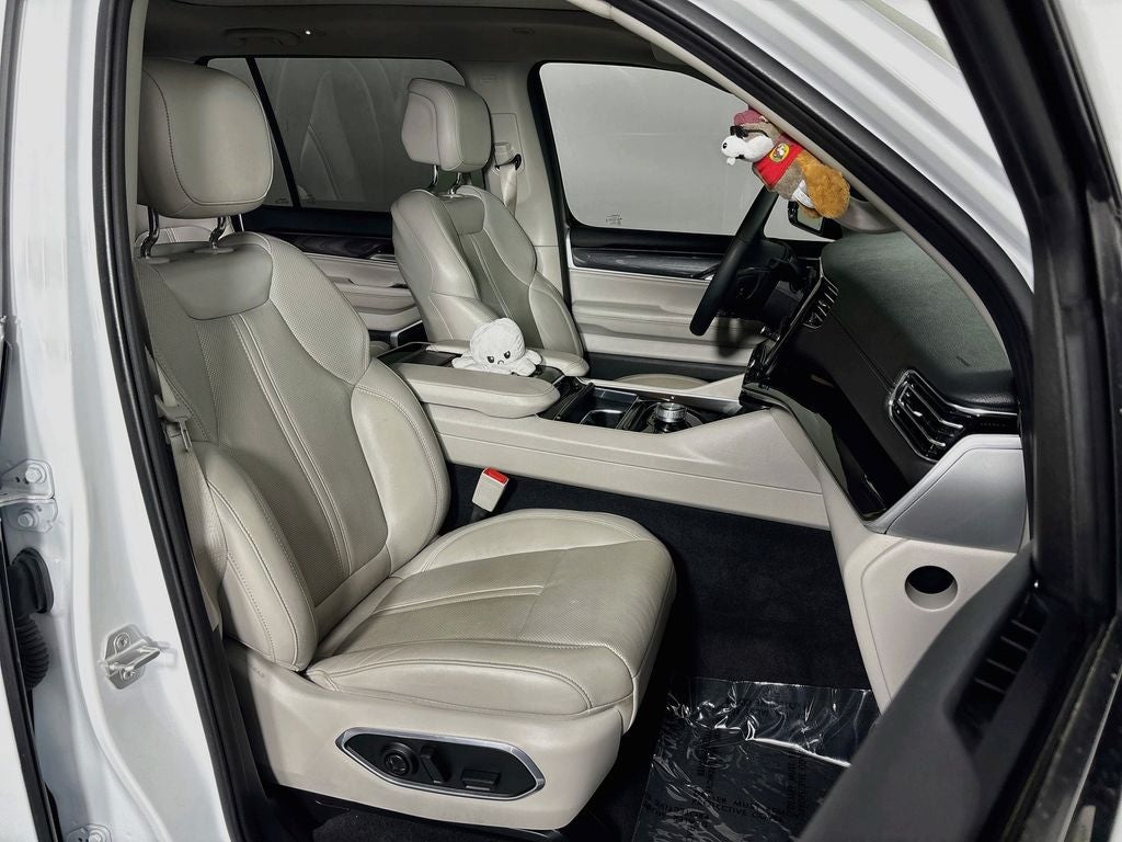 2024 Jeep Wagoneer Base