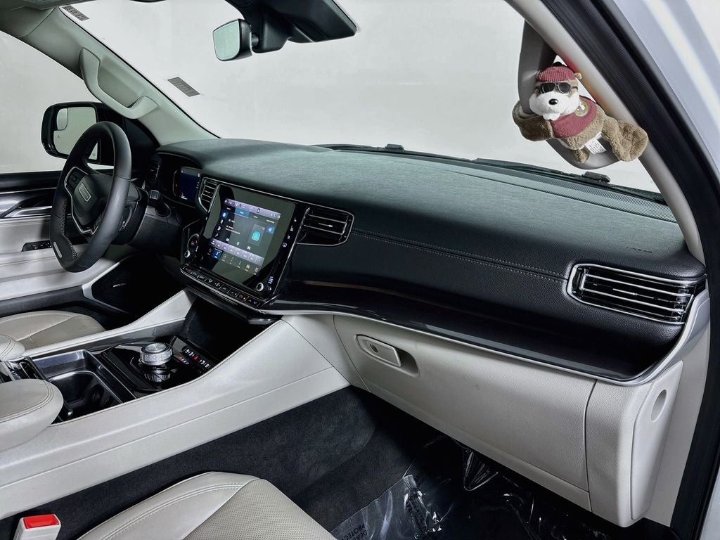 2024 Jeep Wagoneer Base