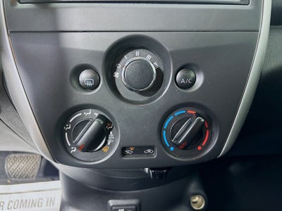 2019 Nissan Versa 1.6 SV