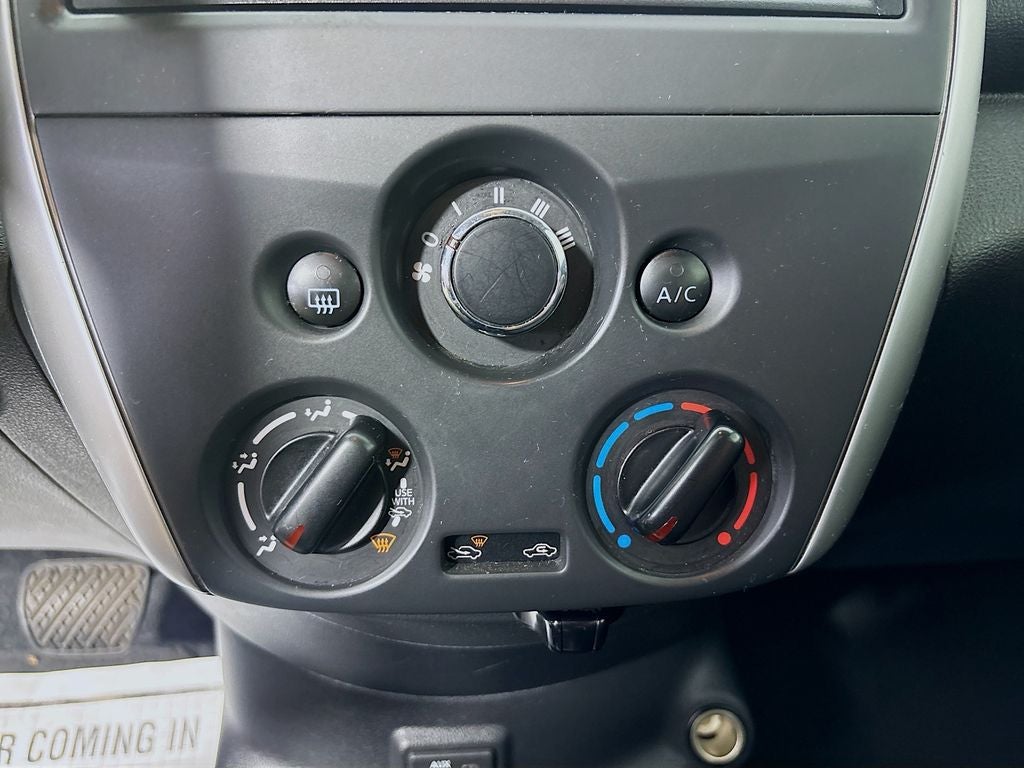 2019 Nissan Versa 1.6 SV