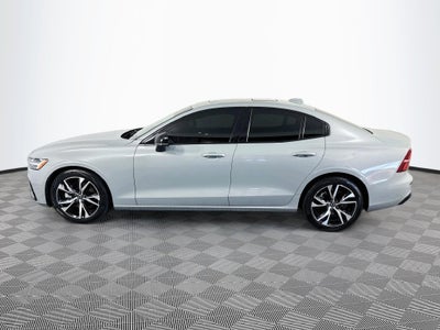 2024 Volvo S60 B5 Core Dark Theme