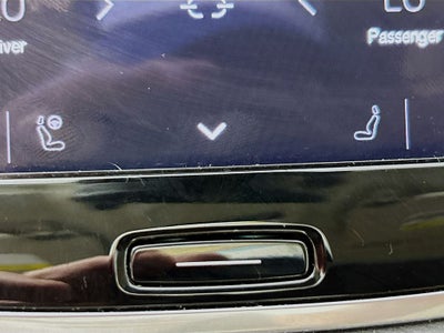 2024 Volvo XC90 B6 Plus Bright Theme