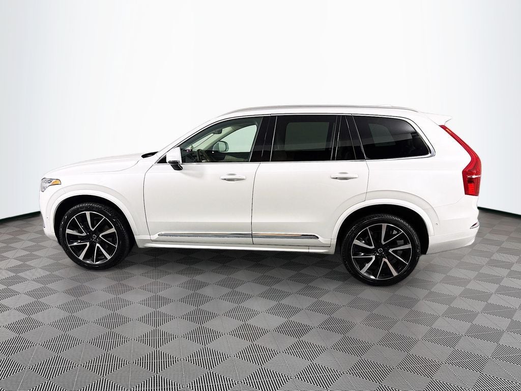 2024 Volvo XC90 B6 Plus Bright Theme