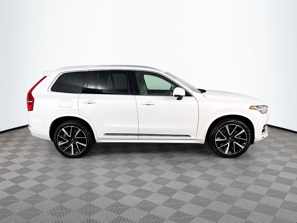 2024 Volvo XC90 B6 Plus Bright Theme