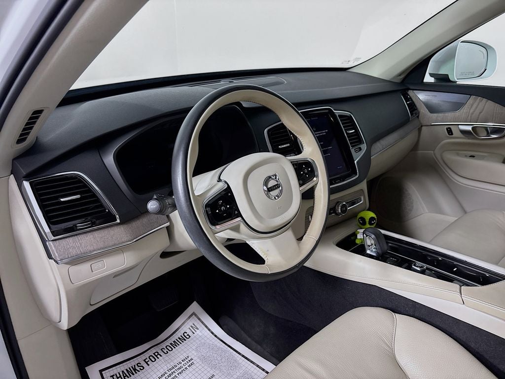 2024 Volvo XC90 B6 Plus Bright Theme