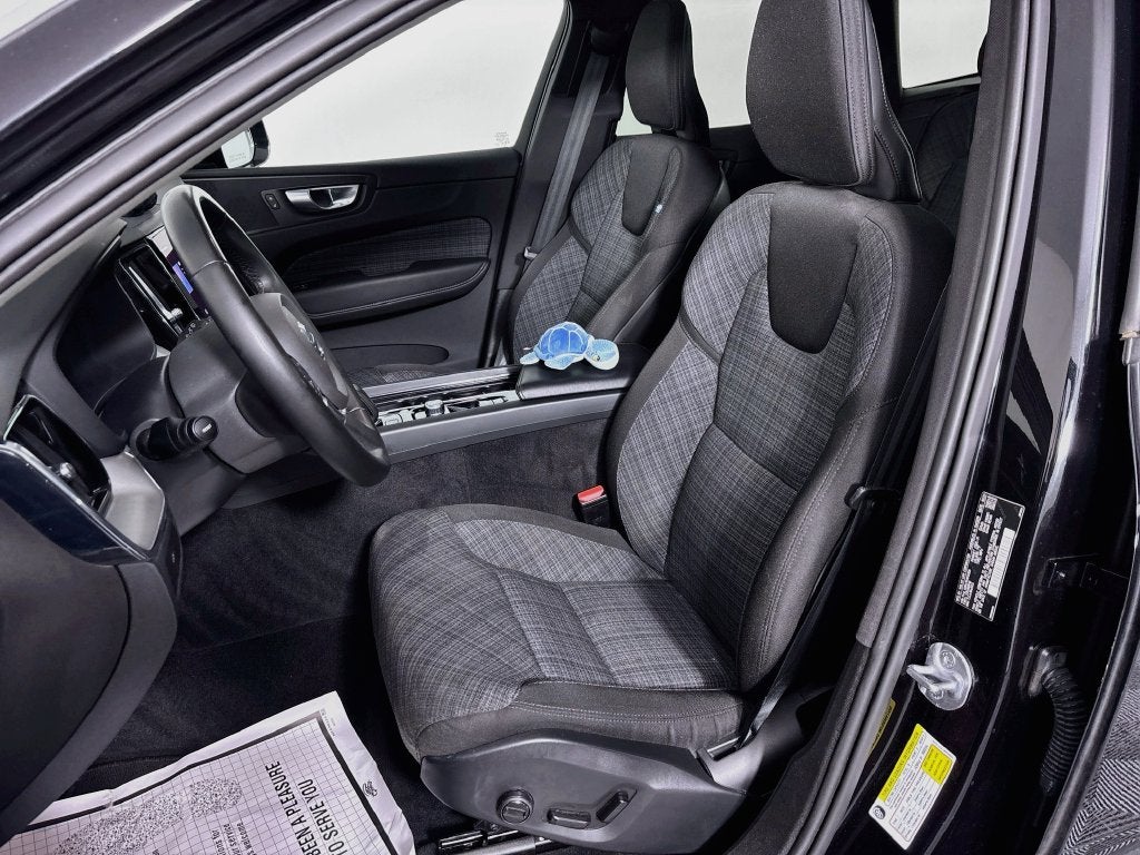 2024 Volvo XC60 B5 Core